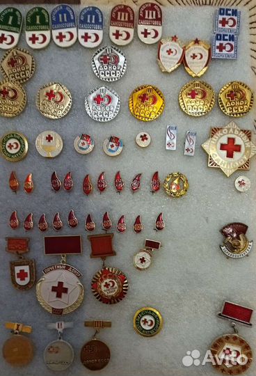 Значки : Донорство, красный крест