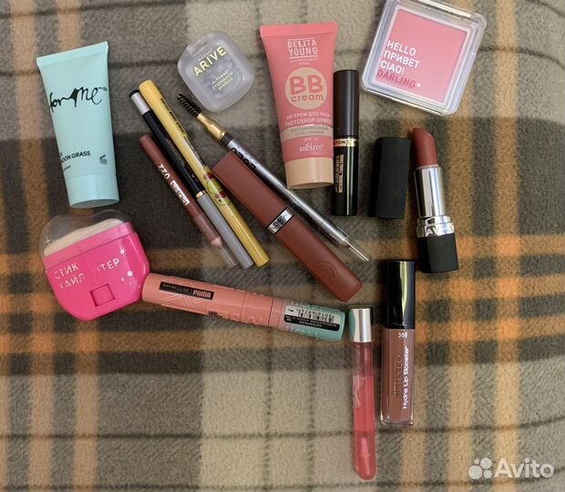 Косметика пакетом и аксессуары цена за все