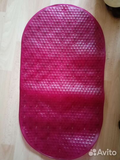 Противоскользящий коврик в ванную 68*37