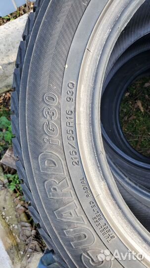 Yokohama Ice Guard IG30 215/55 R16 93Q