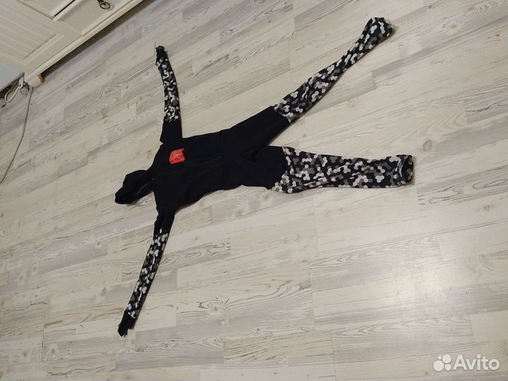 Конькобежный костюм 140 размера