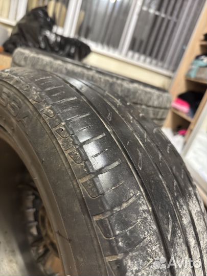Продам летнюю резину с дисками