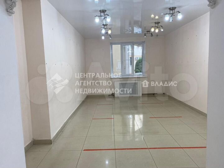 Сдам торговое помещение, 126 м²