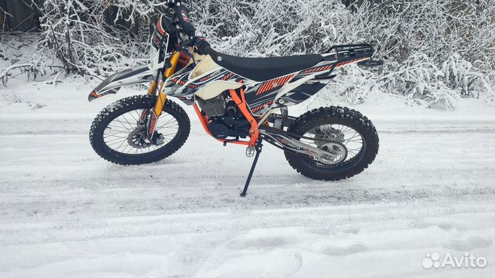 Мотоцикл Regulmoto athlete 250