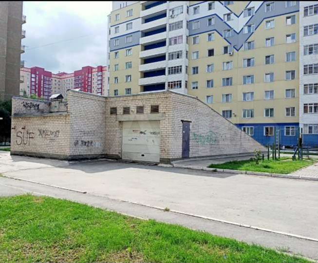 Машиноместо, 12 м²