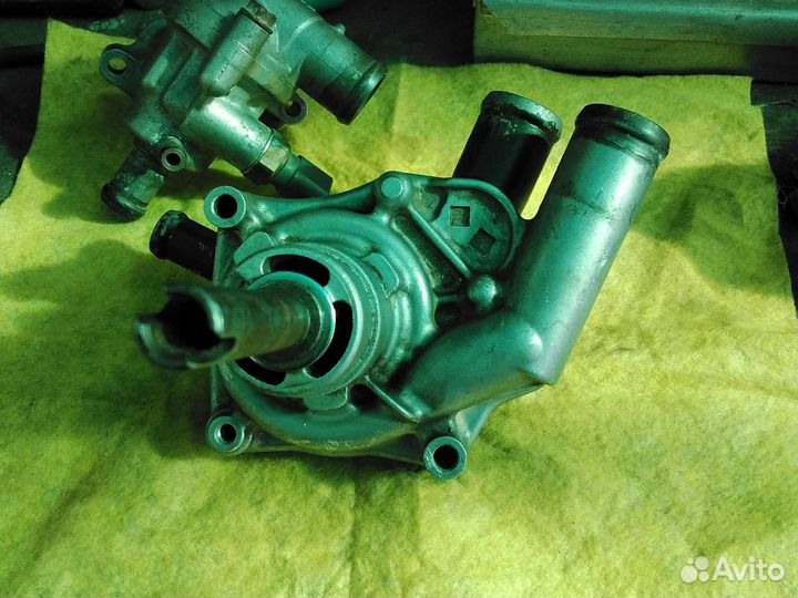 Помпа,термостат Honda cbr