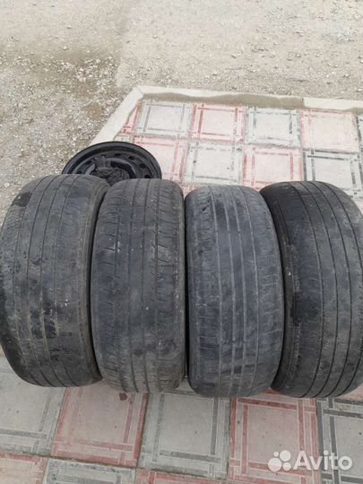 Yokohama dB Decibel E70 215/55 R17