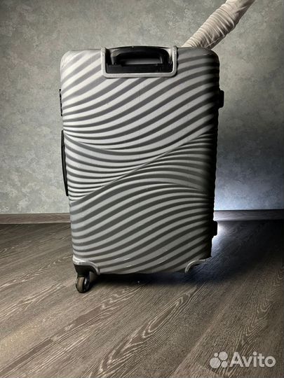 Чемодан на колесах