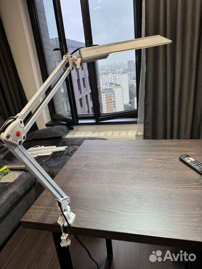 Лампа настольная светодиодная