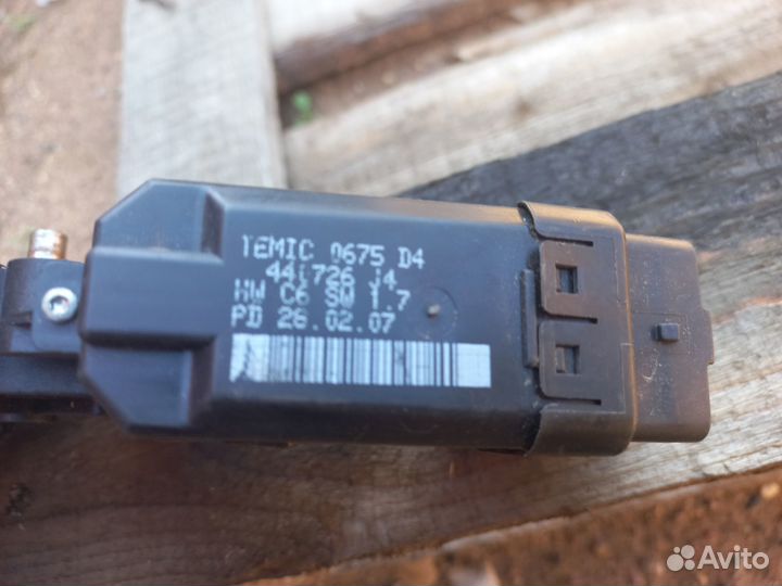 Моторчик стеклоподъёмника перед Renault Megane 2