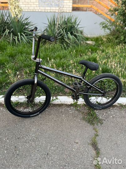 Трюковой велосипед BMX