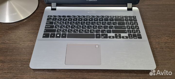 Asus/Core i3/Nvidia MX130/SSD