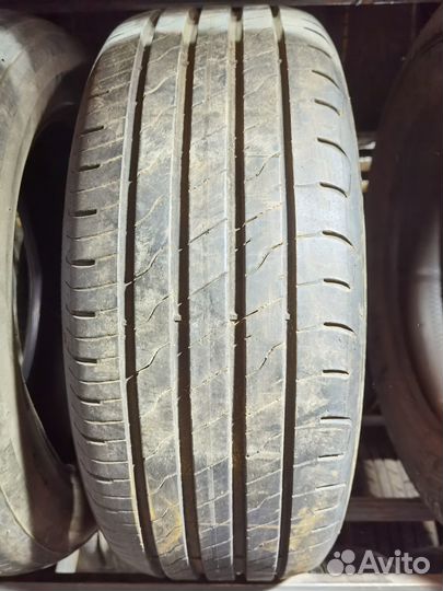 Goodyear EfficientGrip Performance 2 215/55 R17 94W