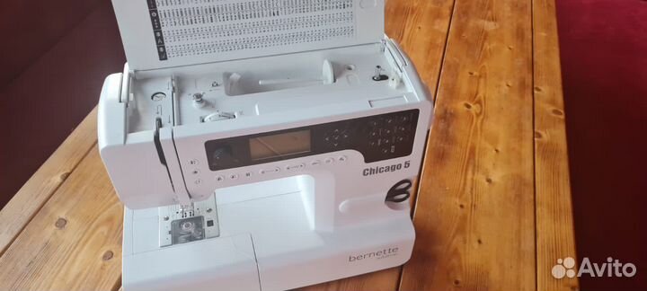 Швейная машина Bernina Bernette Chicago 5