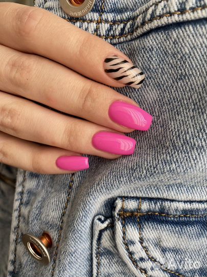 Педикюр с покрытием лаком