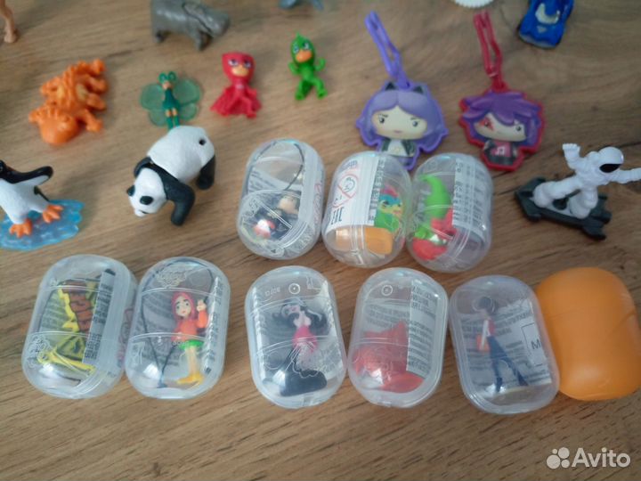 Игрушки из киндера пакетом