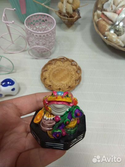 Коллекция статуэток, фигурок