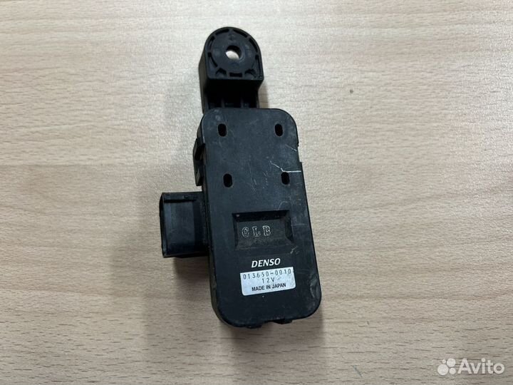 Датчик расхода воздуха Lexus RX