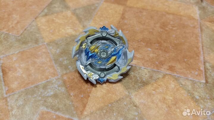 Волчки Бей Блейд берст