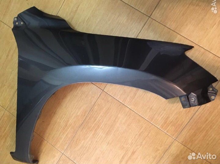 Крылья передние Toyota Rav 4 (3 поколение)