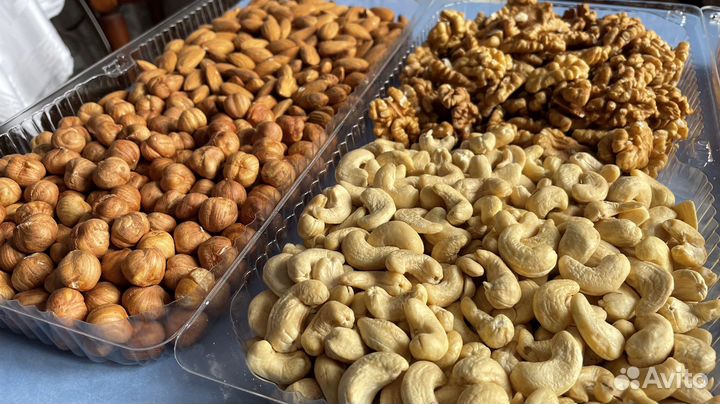 Сухофрукты и орехи