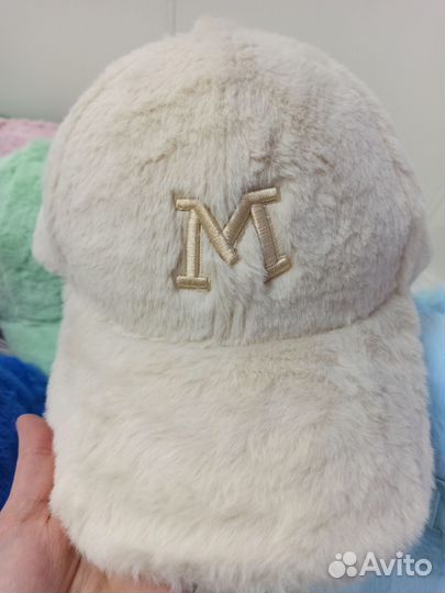 Бейсболка меховая бежевая