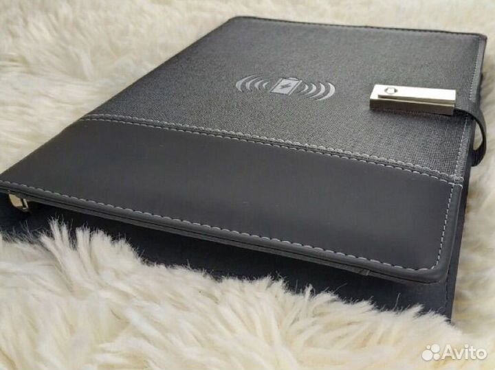 Блокнот с беспроводной зарядкой