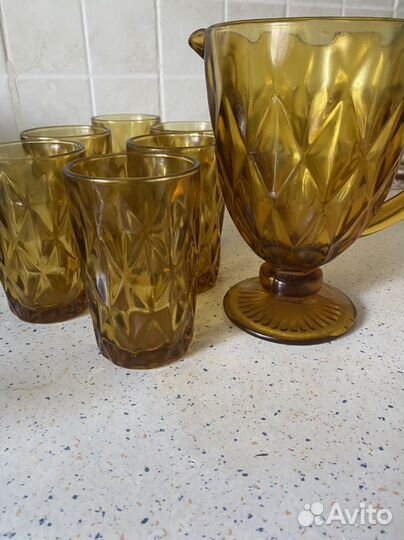 Графин со стаканами