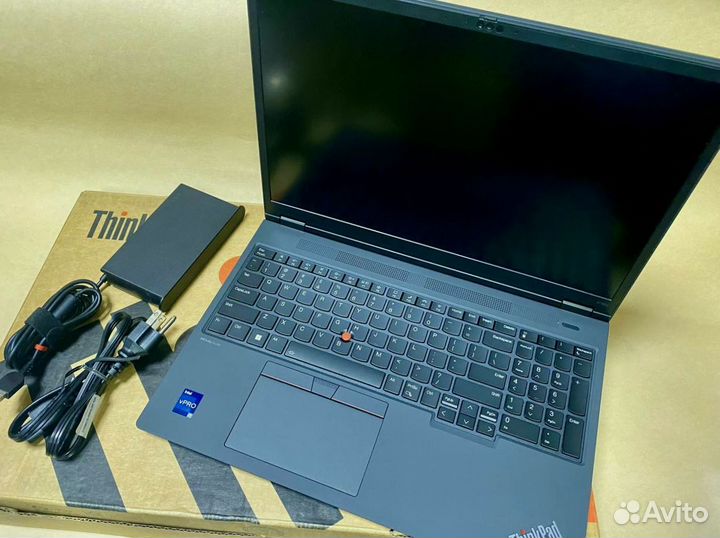 Lenovo P16v Gen1 i7-13800h 16/1 RTX-2000 ada