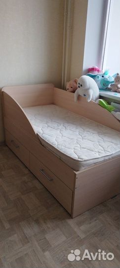 Детская кровать с матрасом бу