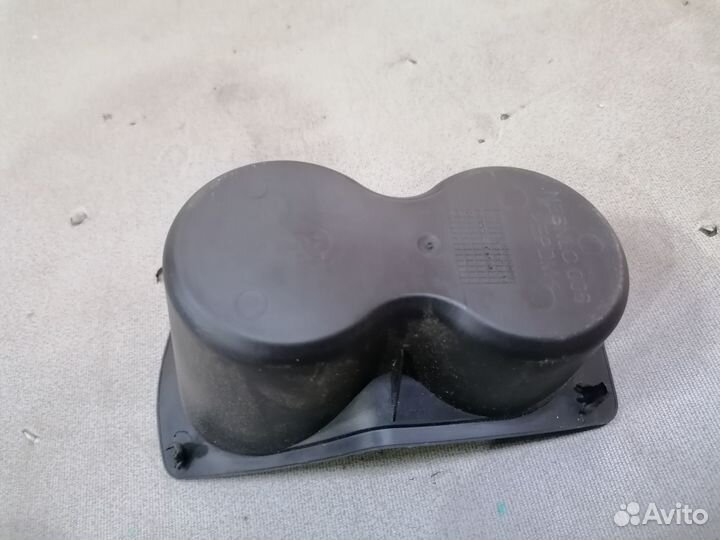 Подстаканник для Mitsubishi Carisma (DA) 1999-2003