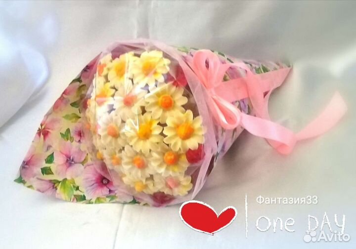 Шоколадные цветы в букетах