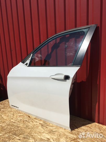 Стекло водителя BMW X1 E84