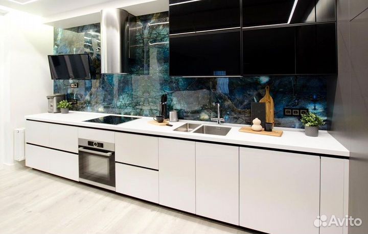 Угловой кухонный гарнитур современный