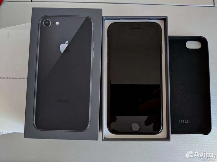iPhone 8, 64 ГБ