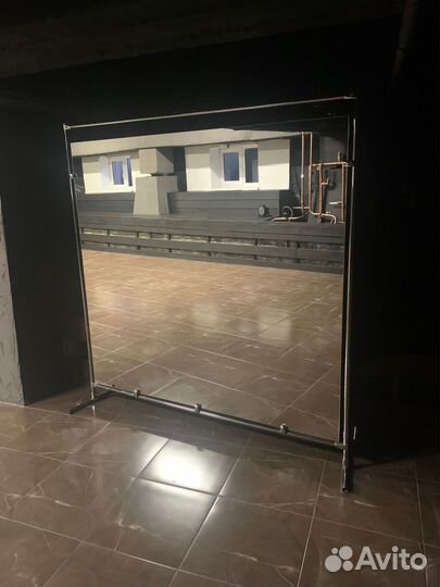 Зеркало 2х2 м со стойкой