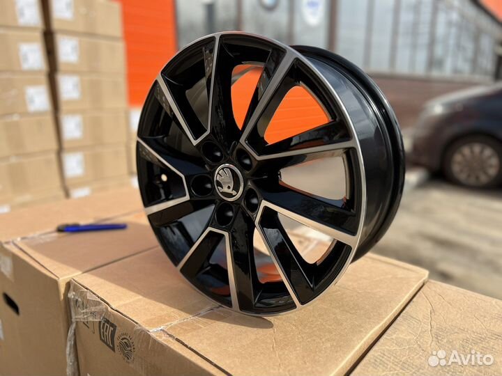 Новые диски 4шт R15 на Skoda Rapid Fabia