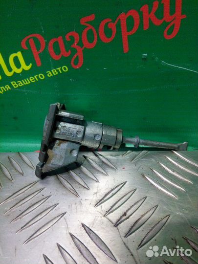 Личинка замка двери передняя левая Hyundai I40