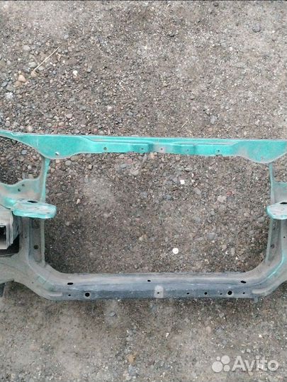 Рамка радиатора Toyota ipsum sxm 10