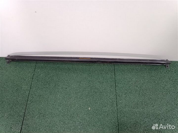 Усилитель бампера передний Vw Passat B7 2011