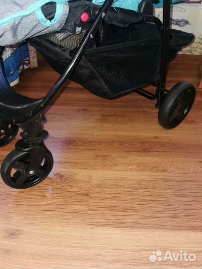 Прогулочная коляска Rich Family