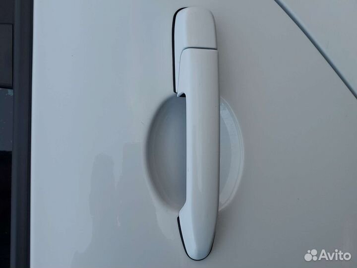 Дверные ручки на гранту