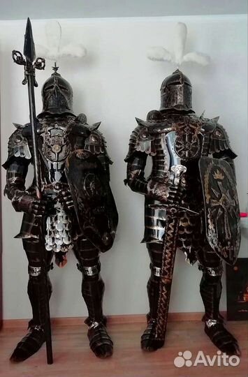 Рыцарь замка-скульптура