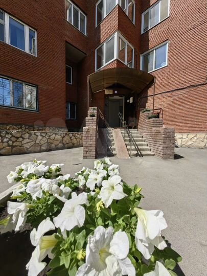 5-к. квартира, 147 м², 10/15 эт.