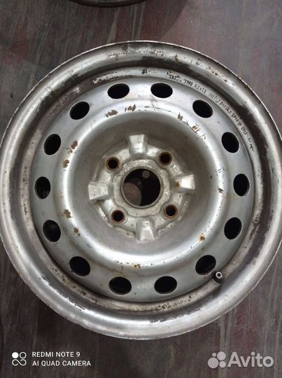 Диск штампованный r15
