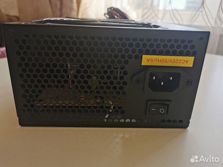 Продаю блок питания для системного блока пк