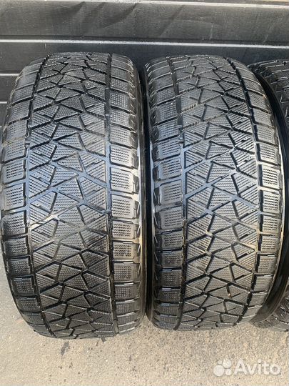 Bridgestone Blizzak DM-V2 285/45 R22 110T