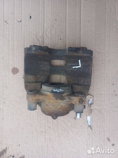 Суппорт передний правый Опель Вектра С 2002-2008