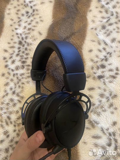 Нашуники Hyperx Cloud Alpha S