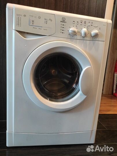 Стиральная машина Indesit бу